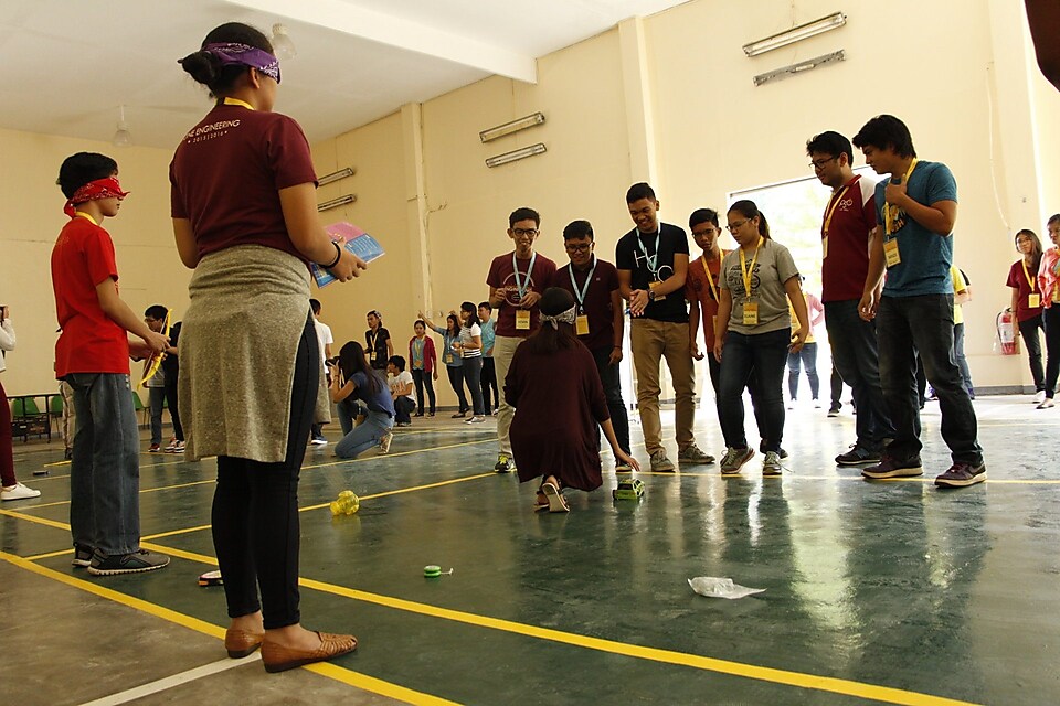 Students playing Icebreaker