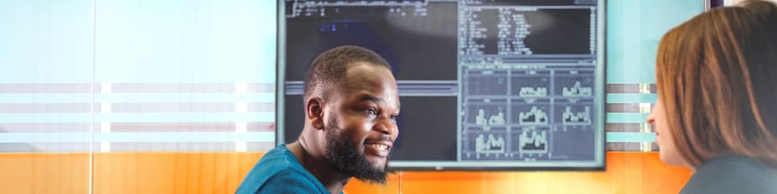 Colleagues having a discussion