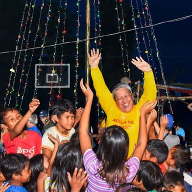 PSFI’s lights up the Holidays for off-grid communities in Palawan.