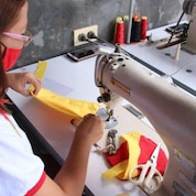 Shell LiveWIRE supporting the women of the SIBBAP Cooperative through technical upskilling in sewing for alternative sources of income.