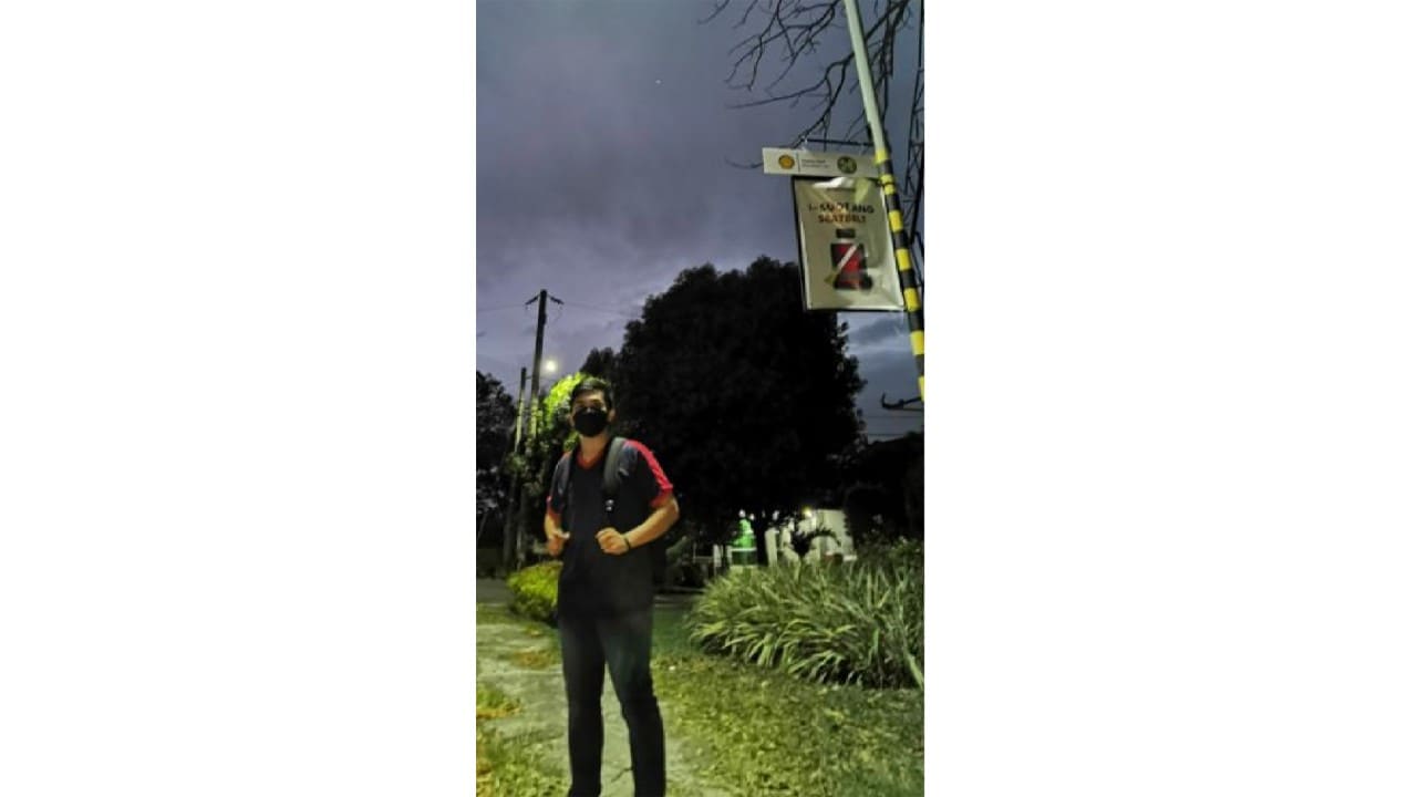 Jan Alexis Fortu, barangay official from Ambulong, Batangas, was able to benefit from the installation of SINAG streetlights. Thanks to the increased road safety on the San Isidro-Tabangao roads, his evening patrols to ensure the peace and security in Ambulong have made the town safer.