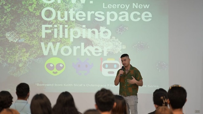 Jan Leeroy New, Shell NSAC 2004 and 2006 2nd-place winner for Sculpture, taught students how to create wearable art installations from plastics at the Kabilin Center in Cebu City on December 10, 2022.