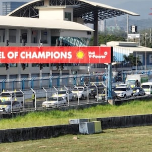 Ladies and gentlemen, start your engines: 110 drivers set out to see if Shell FuelSave can really save 1 liter per full tank of gas, and 1.6 liters per full tank of diesel regardless of vehicle type, and vehicle age.