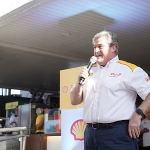 Shell Executive Vice President for Global Mobility Istvan Kapitany: “The Philippines is an amazing country, with amazing passion for Shell, thank you very much to the customers here who continues to support Shell,”