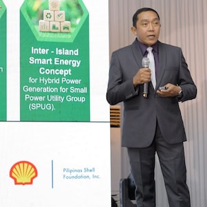 Leading the Way in Waste-to-Energy Innovation: Engr. Ian Fred Solas of Green Solution PH presents his award-winning zero-carbon-emission waste-to-energy solution at Shell LiveWIRE 2024, offering sustainable energy production through waste conversion and supporting the transition to a cleaner, greener future.