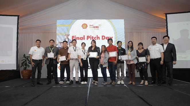 Community enterprises shine at Shell LiveWIRE 2024: Representatives from GLF Agriculture Cooperative, Rooted Beginnings: Barangay Calumpang Farmer's Association, Silent Beads, DeWaste Solutions, Arka Inc., Dingras Empanada, and STYLE ISLE proudly showcase their innovative solutions at the Shell LiveWIRE Acceleration Program. These enterprises, hailing from various regions of the Philippines, are making an impact through sustainable practices and local community engagement.