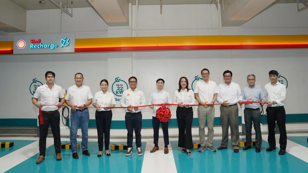 L-R: Jolo Valdez, Shell Pilipinas Corporation Head of E-Mobility, Vehicle Care, Convenience Retail, Business Alliances, Danny Siapuatco, Shell Pilipinas Corporation Head of Network Delivery, Maite Iturralde, Shell Pilipinas Corporation Head of Network Development, Randolph Del Valle, Vice President and General Manager Shell Mobility Philippines, Atty. Diego Santiago, Pasig City Government Assistant City Administrator, Arch. Renee C. Bacani, Ortigas Land Corporation VP and Head of Ortigas Malls, Atty. Michael David I. Abundo III, Ortigas Land Corporation VP & Head of Corporate, Davee M. Zuñiga, Ortigas Land Corporation Chief Finance Officer, Atty. Isagani Elias A. Elacio, Ortigas Land Corporation AVP - Head of External Affairs, and Engr. Randy F. Torres, Ortigas Land Corporation Head of Estancia Mall Operations.