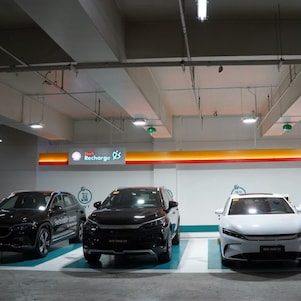 Shell Recharge Estancia Mall type 2 connectors are also compatible with EVs such as BYD Tang, BYD Han and BYD Atto 3.