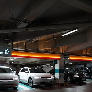 Shell Recharge Greenhills Missouri compatible with Mercedes Benz EQA 250, Mercedes Benz EQE 350+ and Hyundai Ioniq5.