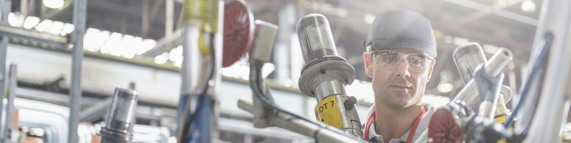 Engineer working with Shell Lubricants
