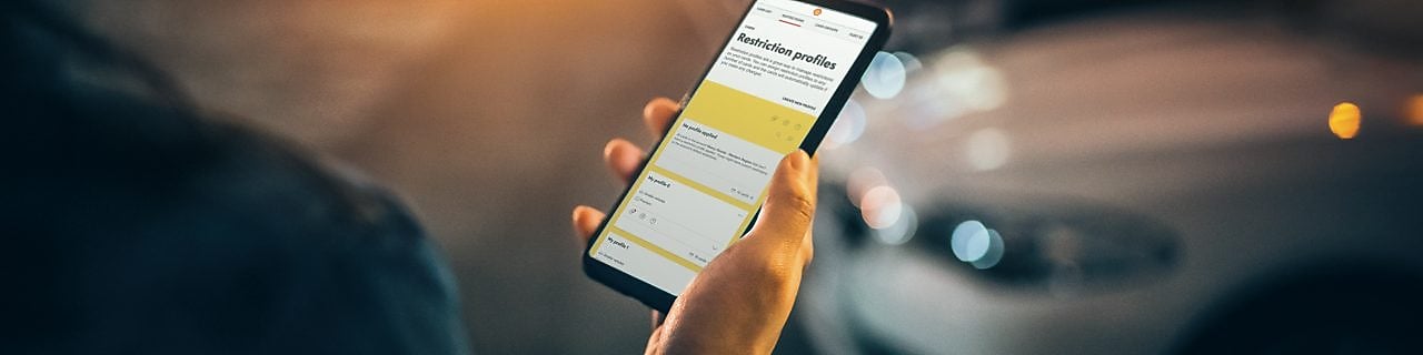 Man holding cell in hand