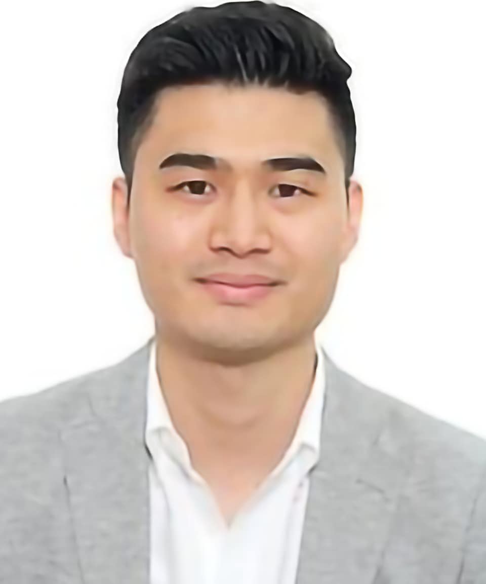Richmond Wong, Project Management Specialist, HiredHippo, Instructor, Product School-Lawyer