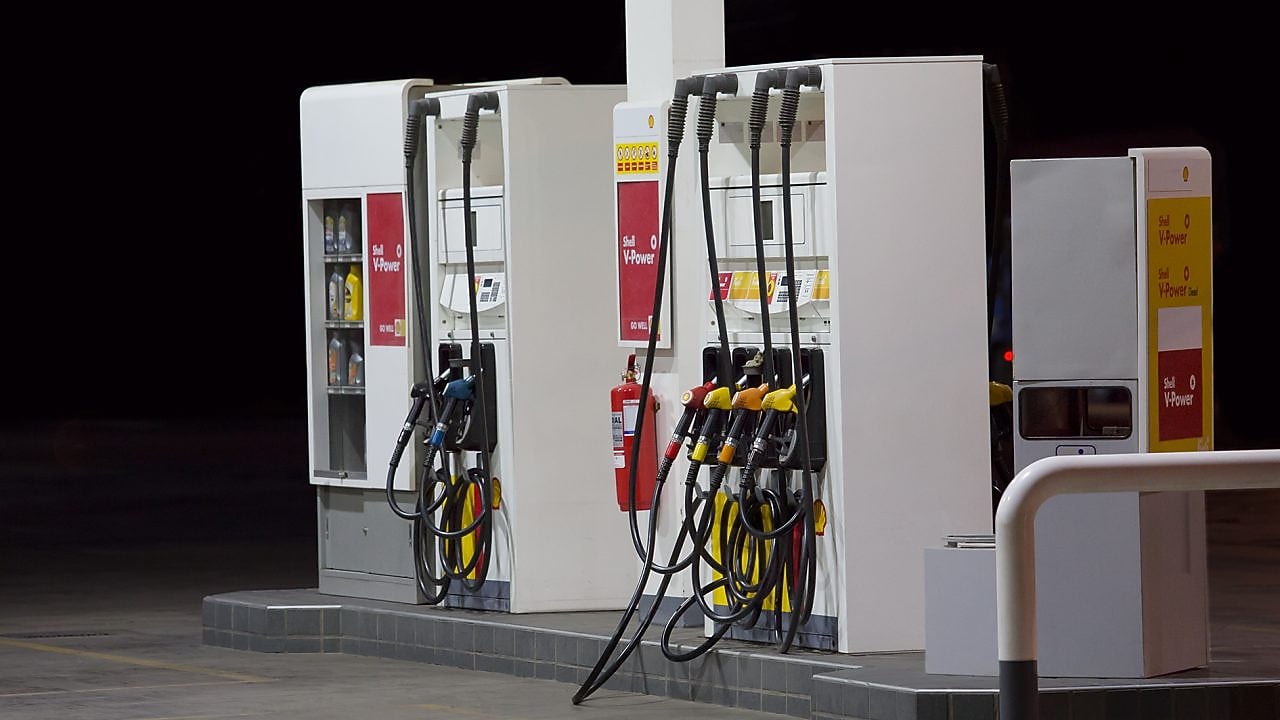 shell forecourt v-power pumps