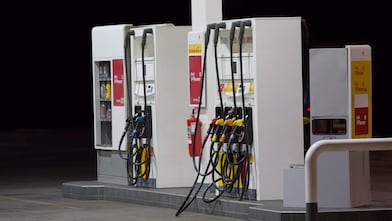 shell forecourt v-power pumps