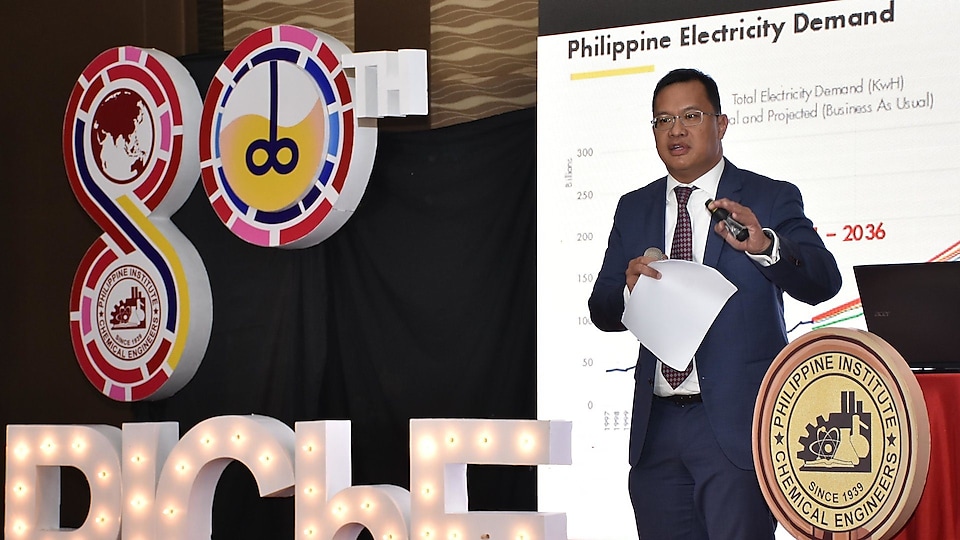 Shell Philippines Exploration (SPEX) GM Don Paulino delivers an insightful session at the 80th PIChE convention in Ortigas
