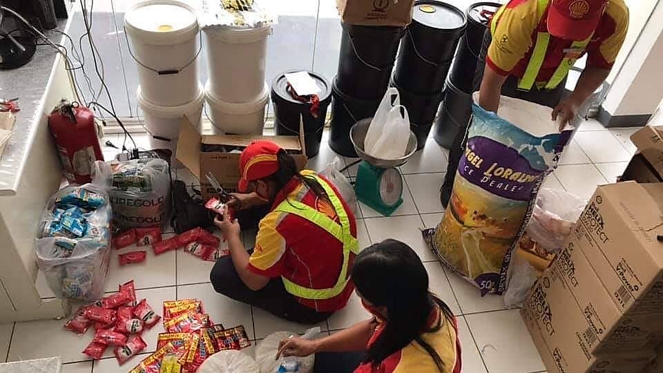 Shell Staff preparing donations
