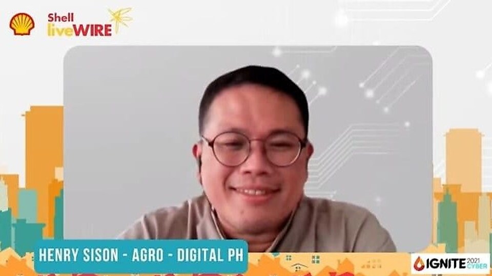 Mr. Henry Sison, founder of Shell LiveWIRE 2021 winner Agro-DigitalPH, expresses his thanks to the competition judges. His team leverages on the benefits that come from placing Pilipinas Shell's agricultural and fishing communities into the online platform.