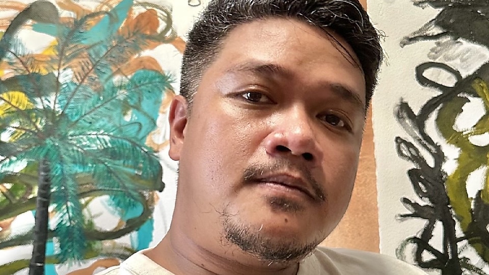 Jigger Cruz is committed to fostering a supportive environment for emerging artists, bridging the gap.