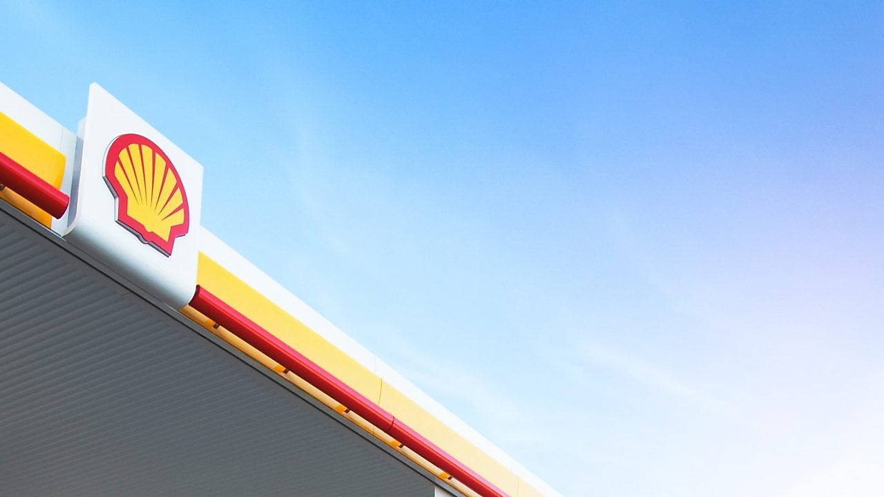 Shell pecten at a retail station