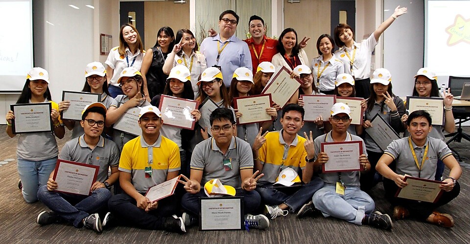 Graduates with the Shell facilitators