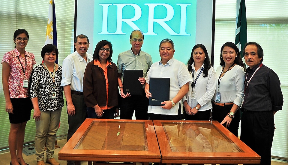 Memorandum of Agreement signing IRRI